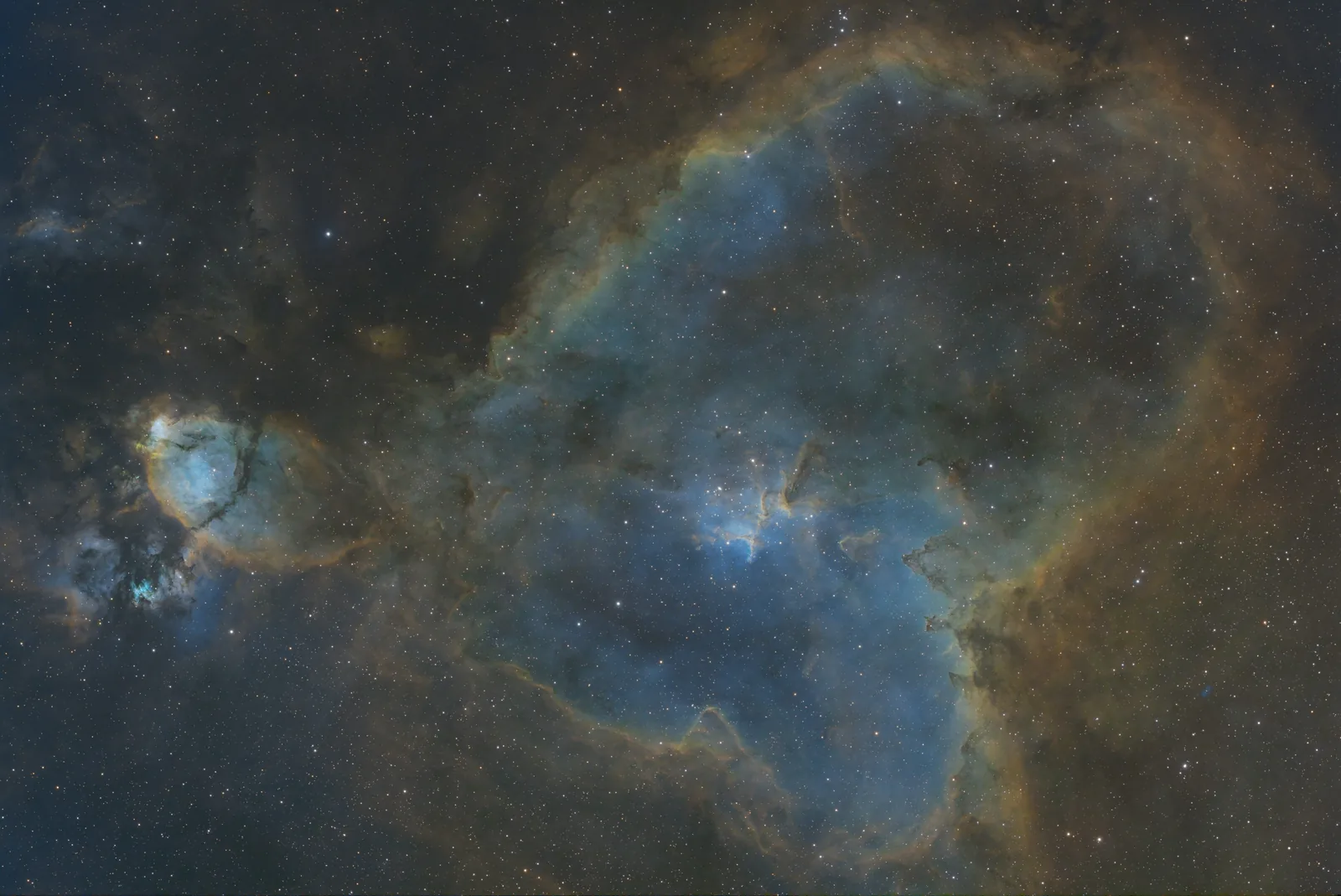 Heart Nebula (IC 1805) in the Hubble palette, from a single night of data